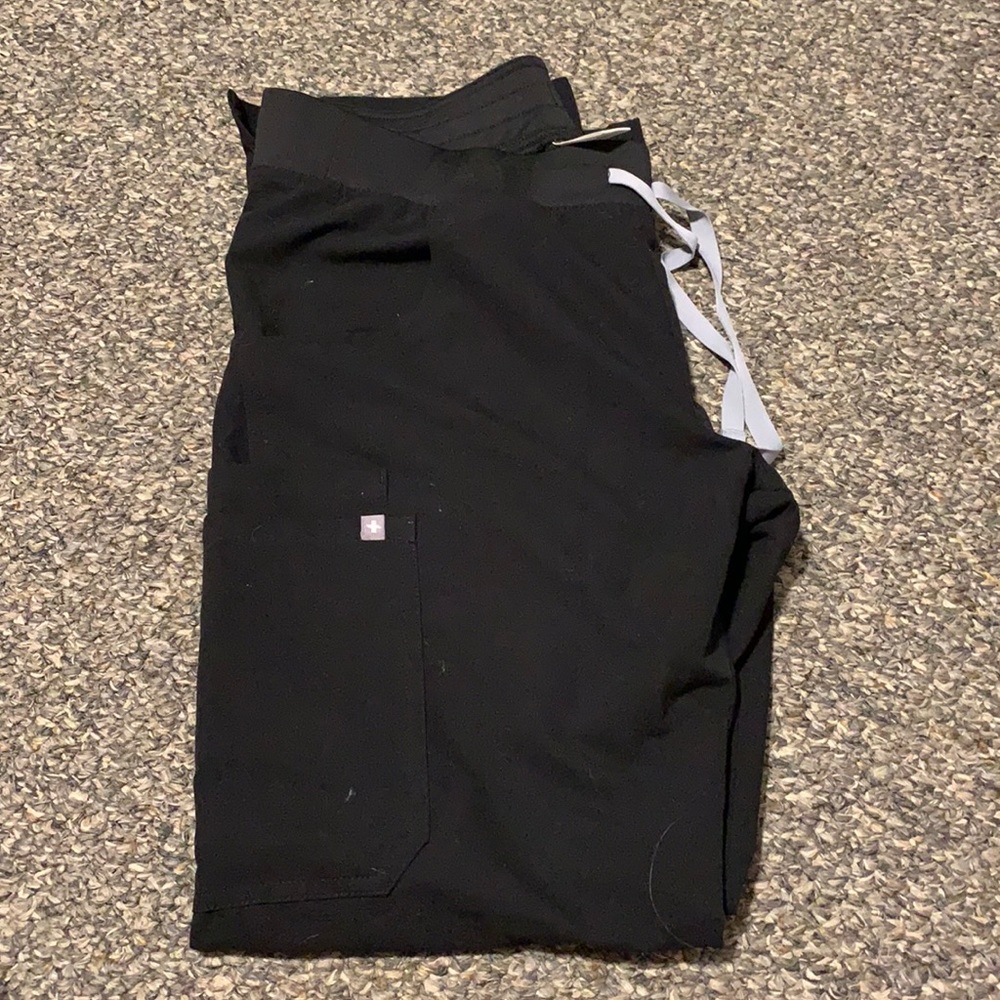 Figs Kade Cargo Scrub Pants Size M Black